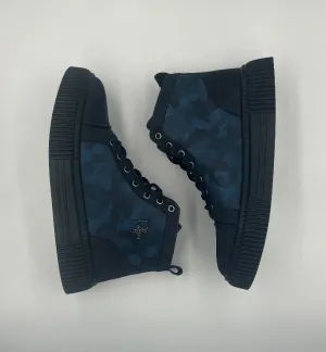 “ASTRAL” HIGH-TOP BOOT IN NAVY LEATHER WITH CAMO DETAILING