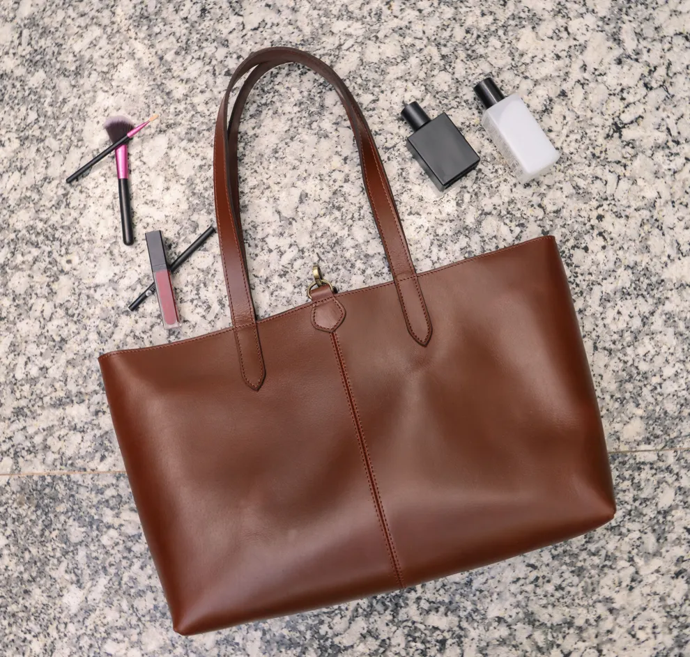 Classic Brown Leather Tote Bag - Elegance Meets Functionality.  Art: BG-1750